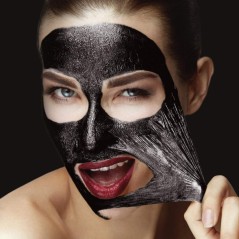 Montagne Jeunesse Black Seaweed Peel-Off Mask 100ml. with mask applicator.