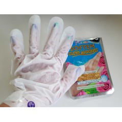 Montagne Jeunesse Soften Glove Mask.