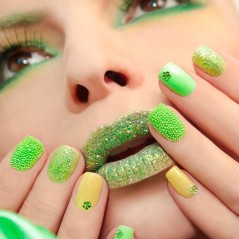 Κρυσταλλικό μαύρο χαβιάρι για την διακόσμηση των νυχιών